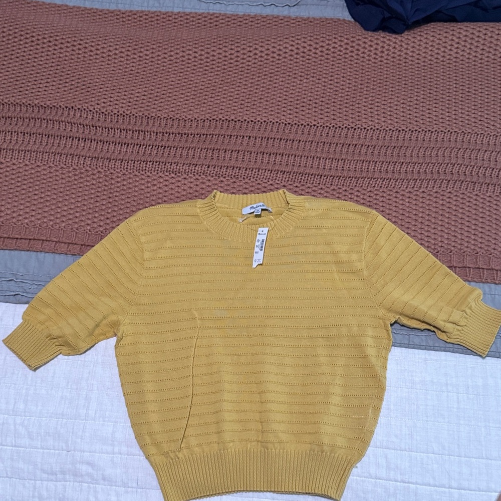 Madewell women’s  Mustard Crewneck Sweater